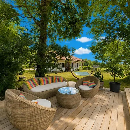 Avec Jacuzzi, Jardin - 6 Pers. - Fr-1-379-189 *